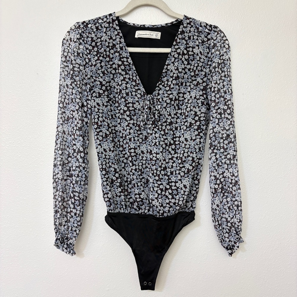 Abercrombie & Fitch Floral Long Sleeve Bodysuit